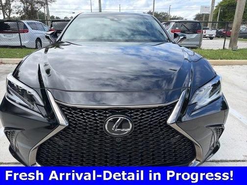 2024 Lexus ES 350 F SPORT Handling