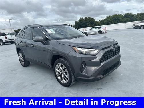 2025 Toyota RAV4 XLE Premium