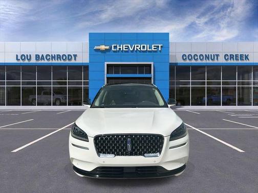 White Metallic 2022 Lincoln Corsair Grand Touring