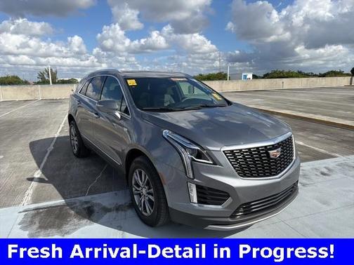 2022 Cadillac XT5 Premium Luxury