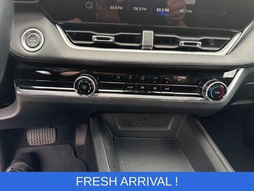 Summit White 2025 Chevrolet Equinox LT