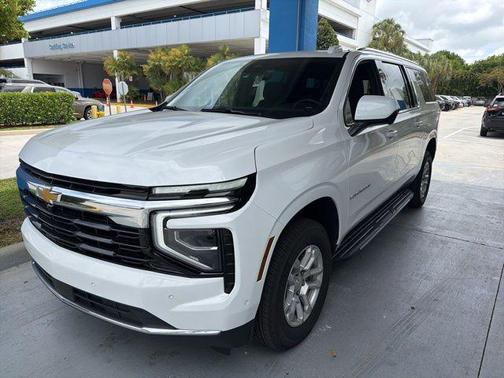Summit White 2026 Chevrolet Suburban LS