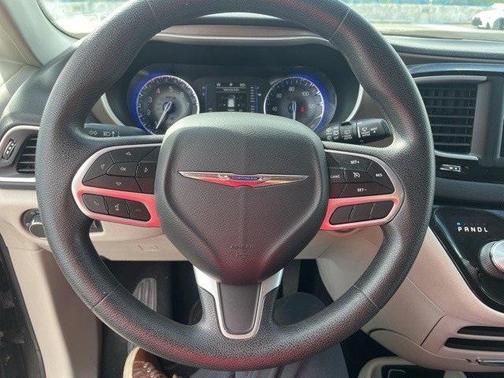 2021 Chrysler Voyager L