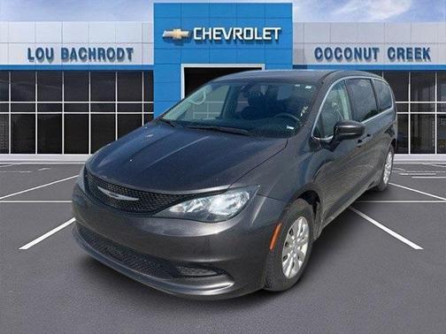 2021 Chrysler Voyager L