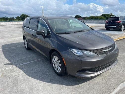 2021 Chrysler Voyager L