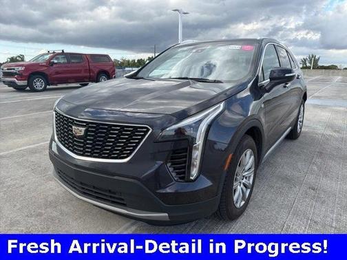 2023 Cadillac XT4 Premium Luxury