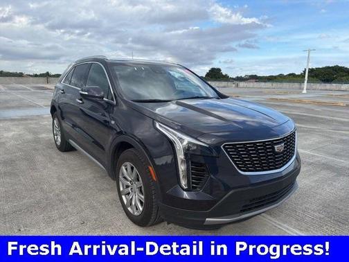 2023 Cadillac XT4 Premium Luxury
