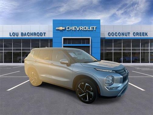 2023 Mitsubishi Outlander SE
