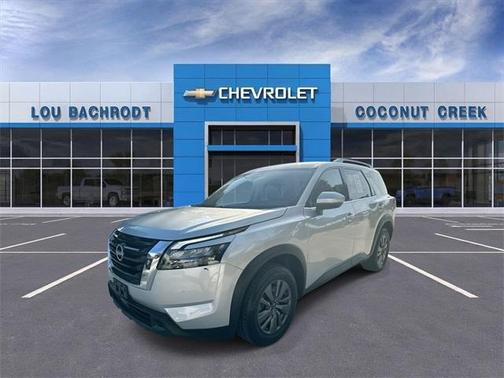 2024 Nissan Pathfinder SV