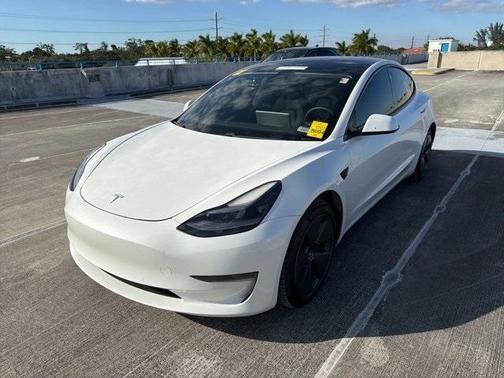 2021 Tesla Model 3 Standard Range Plus