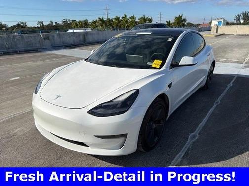 2021 Tesla Model 3 Standard Range Plus