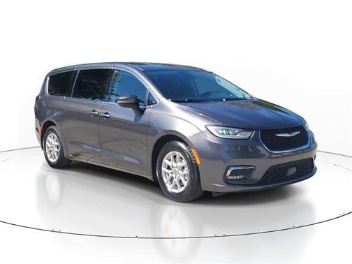 2023 Chrysler Pacifica Touring-L