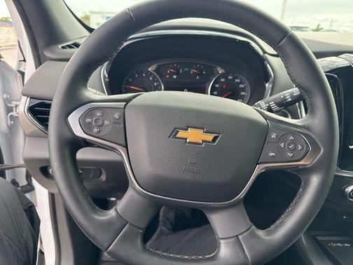 Summit White 2023 Chevrolet Traverse LT Cloth