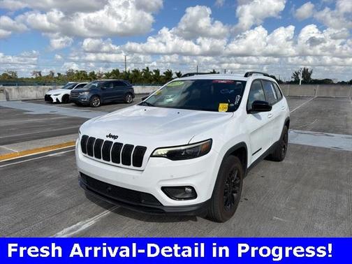 2023 Jeep Cherokee Altitude Lux