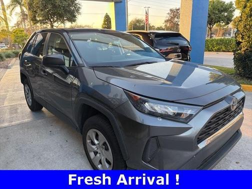 2022 Toyota RAV4 LE