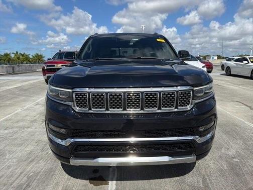 2023 Jeep Grand Wagoneer Base