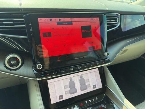 2023 Jeep Grand Wagoneer Base