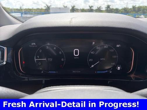 2023 Jeep Grand Wagoneer Base