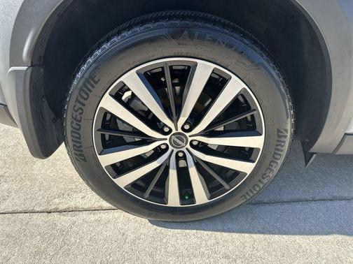 Boulder Gray Pe 2024 Nissan Pathfinder Platinum