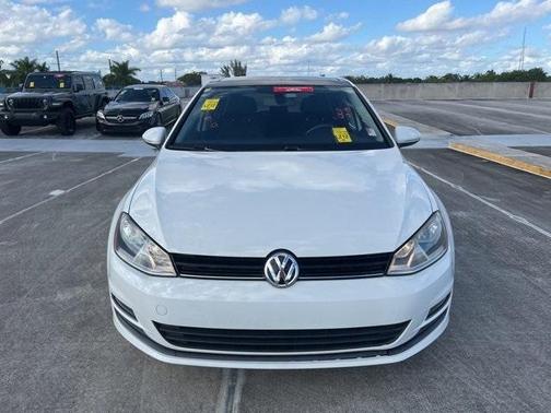 2016 Volkswagen Golf TSI SE 4-Door