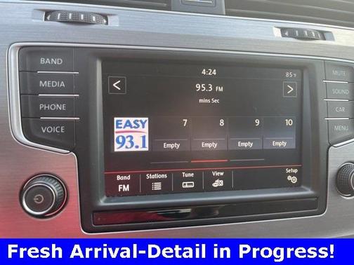 2016 Volkswagen Golf TSI SE 4-Door