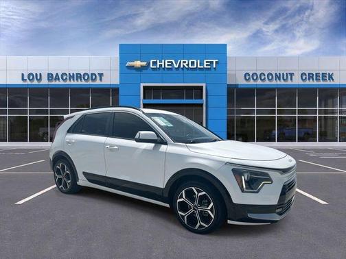 Snow White Pearl 2023 Kia Niro EX Touring