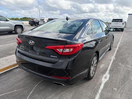 2015 Hyundai SONATA Sport