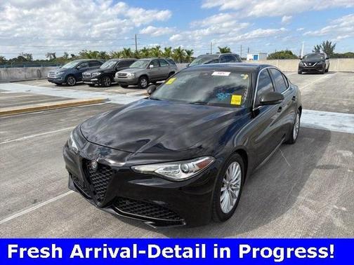 2021 Alfa Romeo Giulia Base