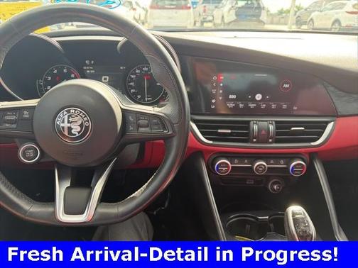 2021 Alfa Romeo Giulia Base