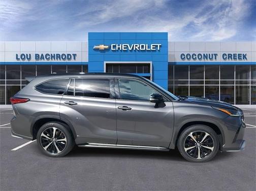 2022 Toyota Highlander XSE