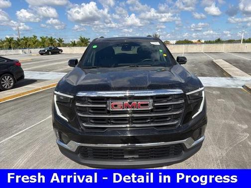 2024 GMC Acadia Elevation