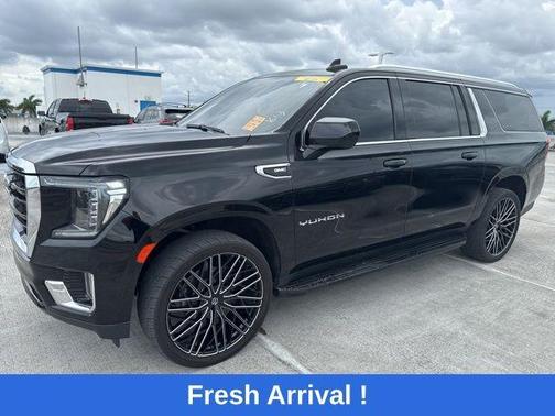 Onyx Black 2023 GMC Yukon XL SLE