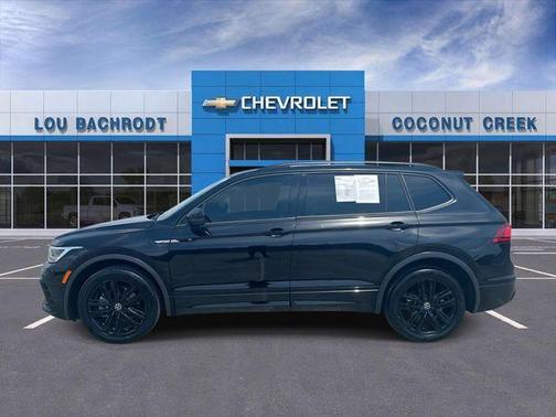 Deep Black Pearl Effect 2021 Volkswagen Atlas Cross Sport 3.6L V6 SE w/Technology