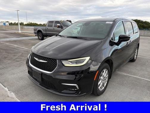 2024 Chrysler Pacifica Touring-L