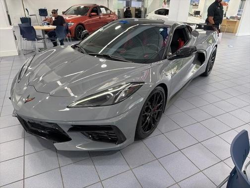 2025 Chevrolet Corvette Stingray w/2LT