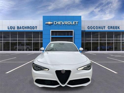 2023 Alfa Romeo Giulia Base