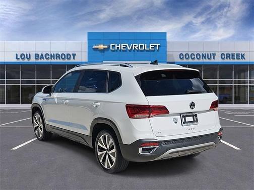2024 Volkswagen Taos 1.5T SE