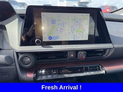 2025 Toyota Prius Plug-In Hybrid SE