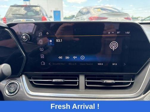 Summit White 2024 Chevrolet Trax ACTIV