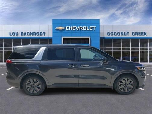 2023 Kia Carnival LX