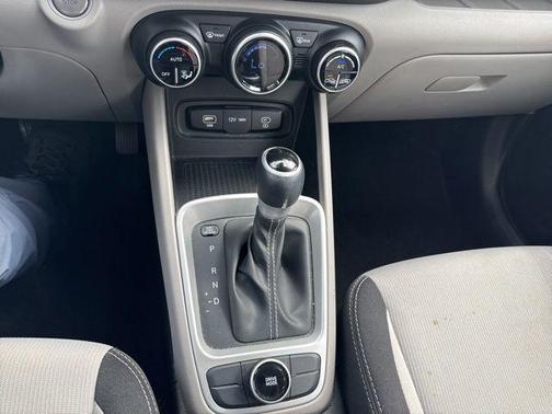 Shimmering Silver 2025 Hyundai VENUE SEL