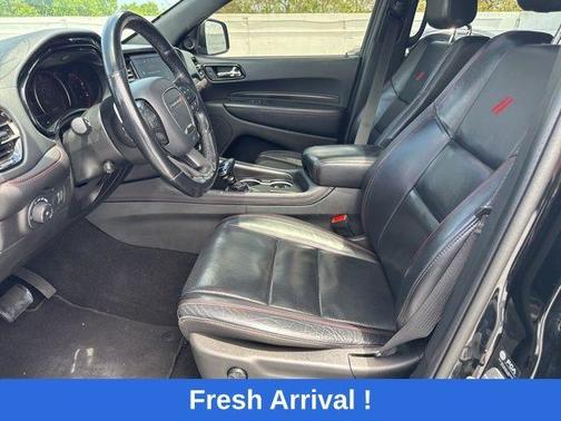 DB Black Crystal Clearcoat 2023 Dodge Durango GT