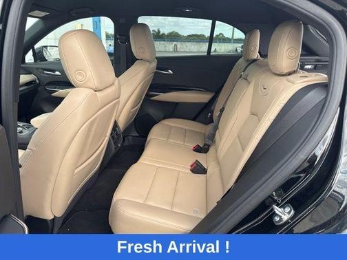 Stellar Black Metallic 2024 Cadillac XT4 Luxury