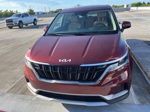 2024 Kia Carnival LX