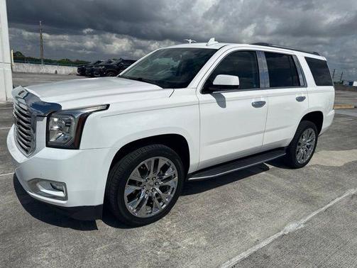 Summit White 2017 GMC Yukon SLT