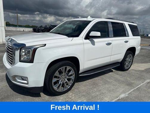 Summit White 2017 GMC Yukon SLT