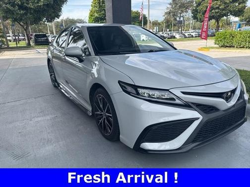 2023 Toyota Camry SE