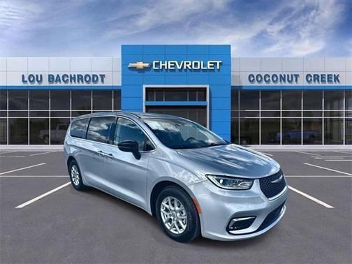 2024 Chrysler Pacifica Touring-L