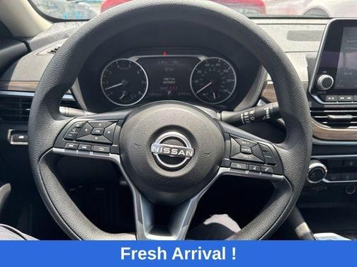 Black 2024 Nissan Altima 2.5 SV