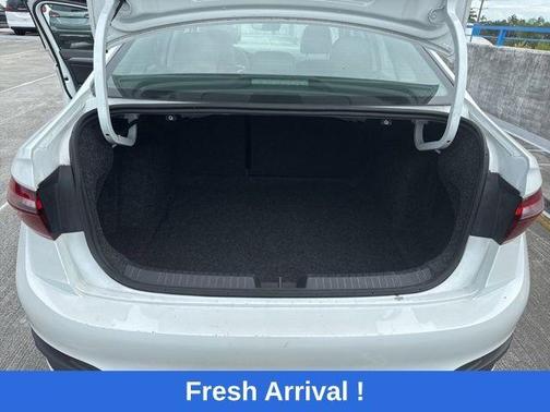 Opal White Pearl Effect 2024 Volkswagen Jetta 1.5T SE